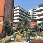 Apartment Centre -les Hauts De Lerins *