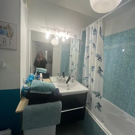 Centre -les Hauts De Lerins דירה